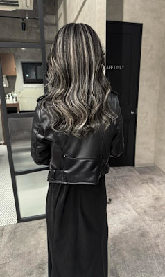 ★ダークグレージュベースのオリジナルハイライト★