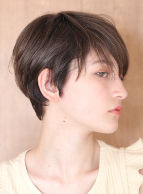 40代50代小顔黒髪ネビージュボブルフワンレン前髪なしショー