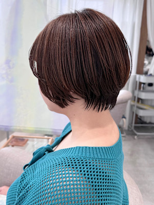 【稲垣】くびレイヤーエモージュ愛され丸みショートボブ