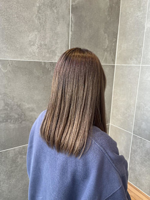 オリーブベージュ