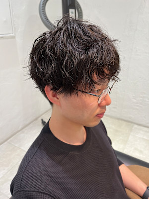 メンズのナチュラルなふわくしゅツイストパーマ