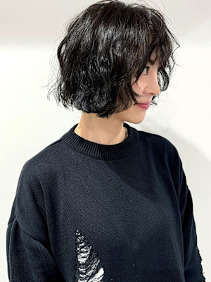 重軽ボブレイヤー　韓国風パーマ　デジタルパーマ　黒髪ボブ