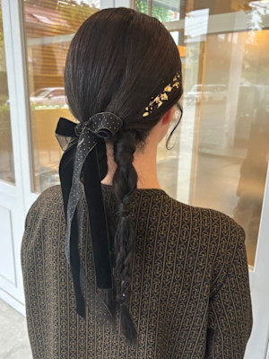 タイトポニー　編み下ろし　ベロアリボンアレンジ　結婚式