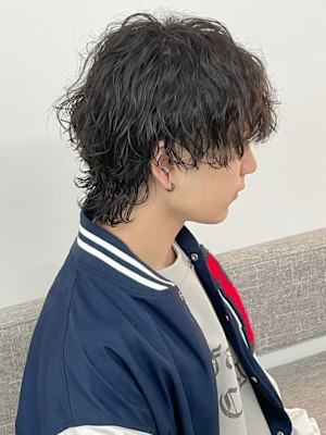 ミディアム　マッシュウルフ　ナチュラルパーマ　束感