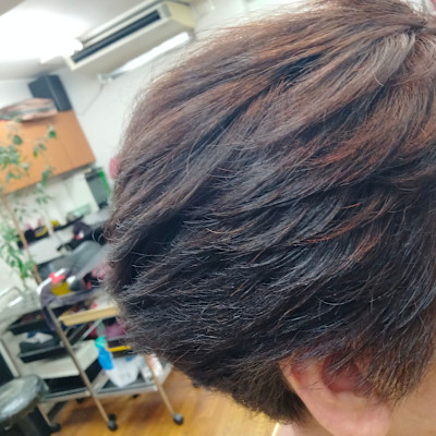 カラーリングとカット　グラデーションボブの変形