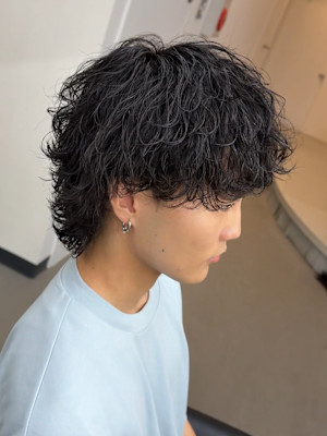 波巻きスパイラルパーマ　マッシュウルフ