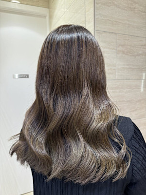 明るめカーキベージュ /コノミ.