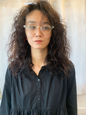 スパイラルパーマヘア