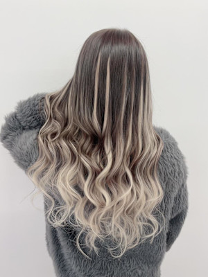 グレージュバレイヤージュ