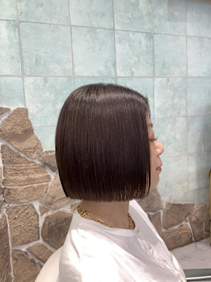 切りっぱなしボブ