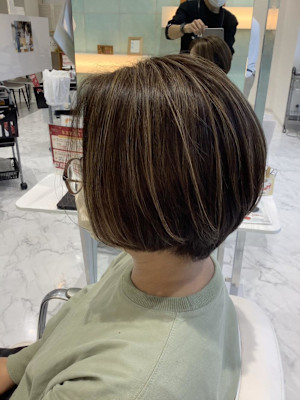 ハイライト　ショートボブ