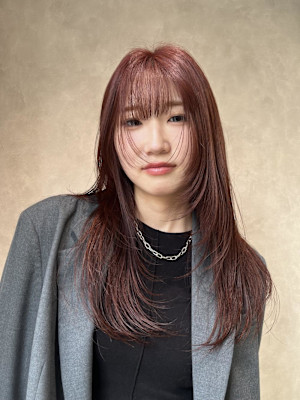 miu　顔まわりレイヤーとトレンドレッドカラー