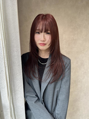 miu　顔まわりレイヤーとトレンドレッドカラー