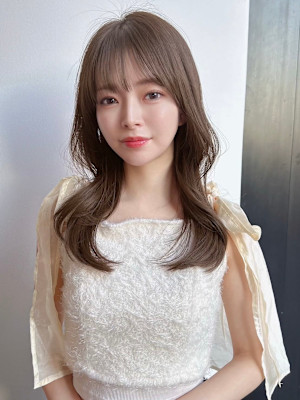 韓国風/セミロング/顔周りカット/くびれヘア/透明感カラー