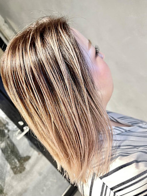 バレイヤージュ/エアタッチ/シアーベージュ/ミルクティー