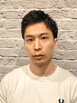 アップバングショート