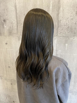 オリーブグレージュ