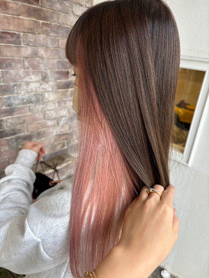 透明感ピンクイヤリングカラー