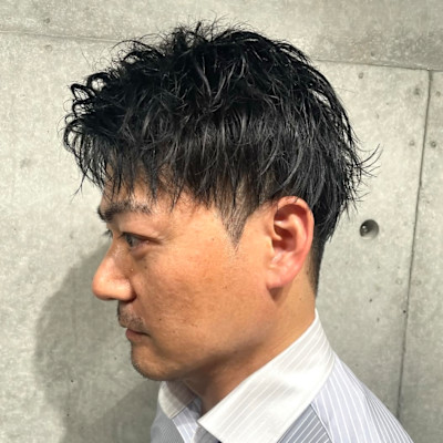 ビジネスヘア　ビジネスパーマ　刈り上げ　ツーブロック　短髪