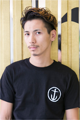 アバンギャルドに