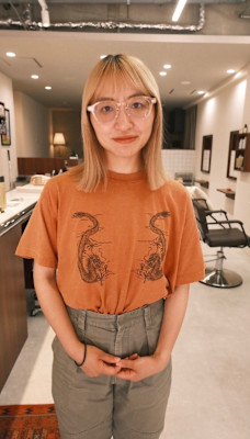 【Look at】ミディアムボブミルクティベージュ