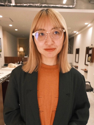 【Look at】ミディアムボブミルクティベージュ