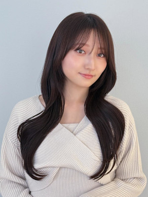 韓国風レイヤーカットくびれ巻き黒髪ネビージュアッシュベージュ