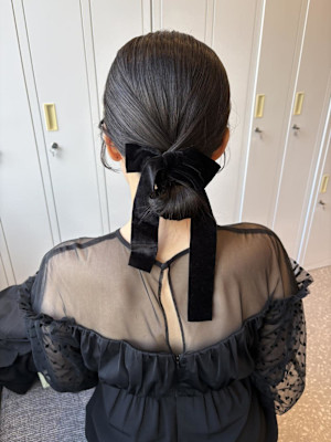 タイトシニヨンヘア