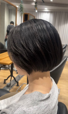 黒髪ショート