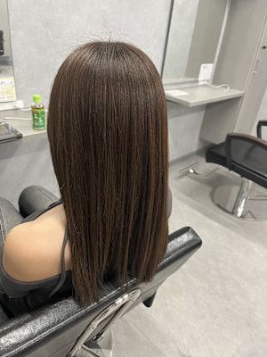 オリーブベージュ