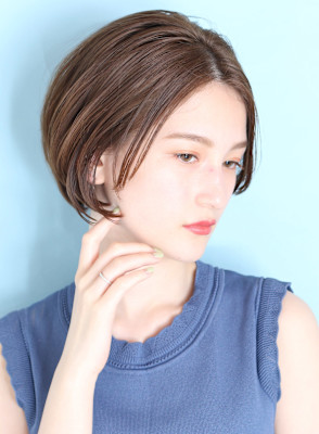 40代50代小顔黒髪ネビージュボブルフワンレン前髪なしショー