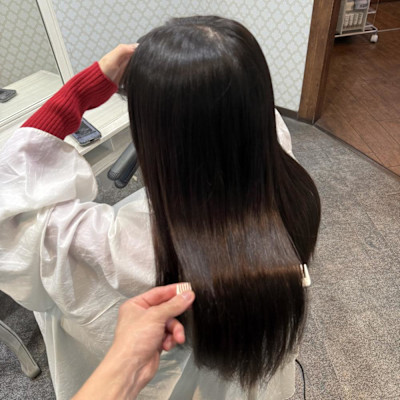 ダークブラウン