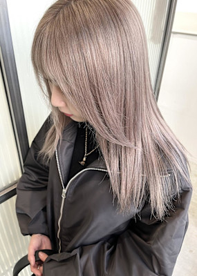 ホワイトベージュ