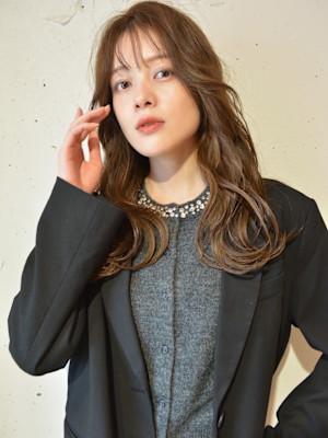 ナチュラルブラウン／レイヤーカット／カジュアル