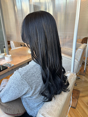 冬に映えるブルーブラック！