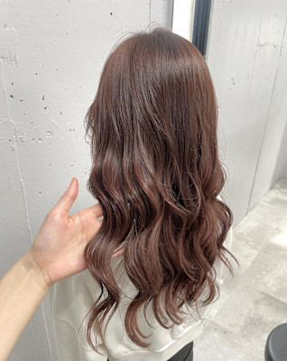 【明るめの赤】