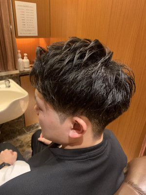 銀座　理容室　ナチュラルツーブロック