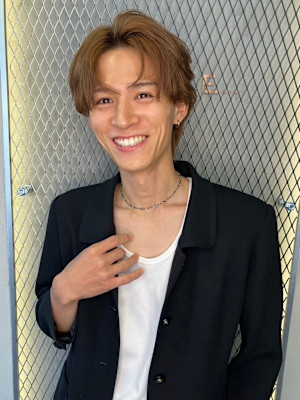 ナチュラルセンターパート/メンズカット/パーマ/眉カット