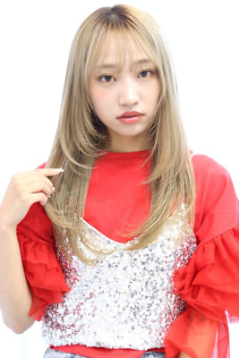 ★ハイトーン/小顔レイヤー/ストレートヘア/イルミナカラー★