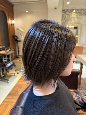 ディープオリーブアッシュ