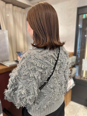 ブリーチなし　ダブルカラー　外ハネ　ミルクティーベージュ