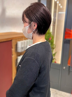 20代30代　ショートボブ　モカブラウンカラー　大人ショート