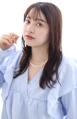 小顔カット×こなれミディ艶ベージュカラー×20代30代