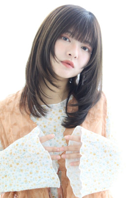 ミディアムレイヤー 顔周りカット ウルフカット20代 30代