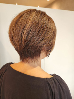 丸いショート　ワンカールパーマ