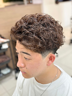 宮城リョータ風オールバックスパイラルパーマ