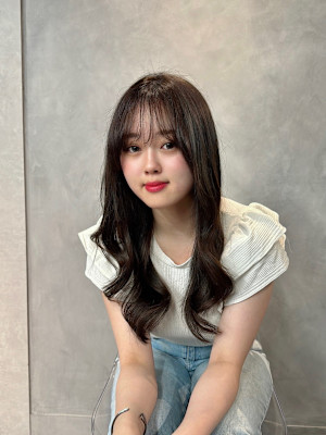 韓国風　ゆるふわ　艶カラー