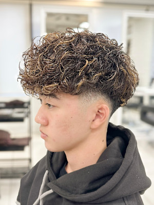 外国人風ハイライトスペインカール