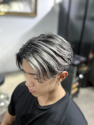 ハイライト バレイヤージュ  デザインカラー シルバーカラー