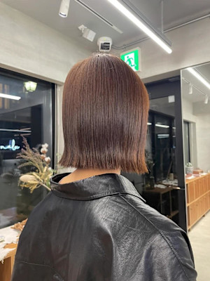 ボブ/外ハネ/ブラウンカラー